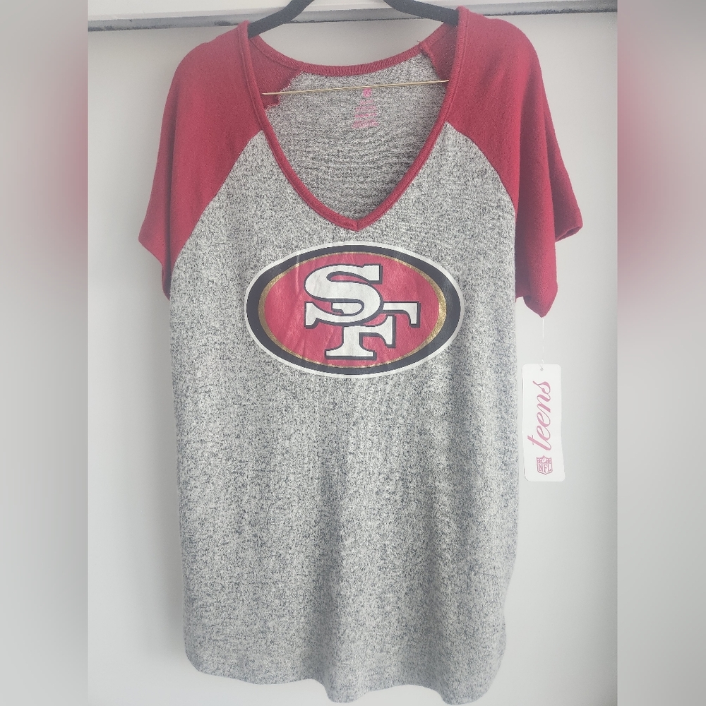 San Francisco 49ers Team Apparel Gray and Red Woman's Shirt M Ultra Soft